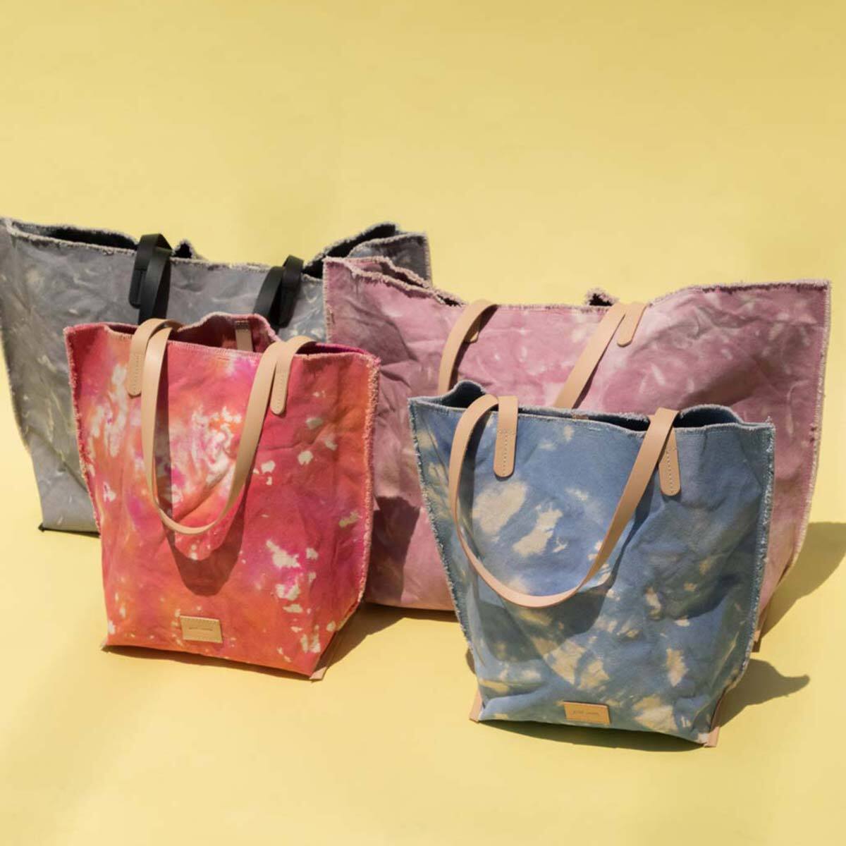 Bederven Ontmoedigd zijn van Hana Tie Dye Bags | Graf Lantz