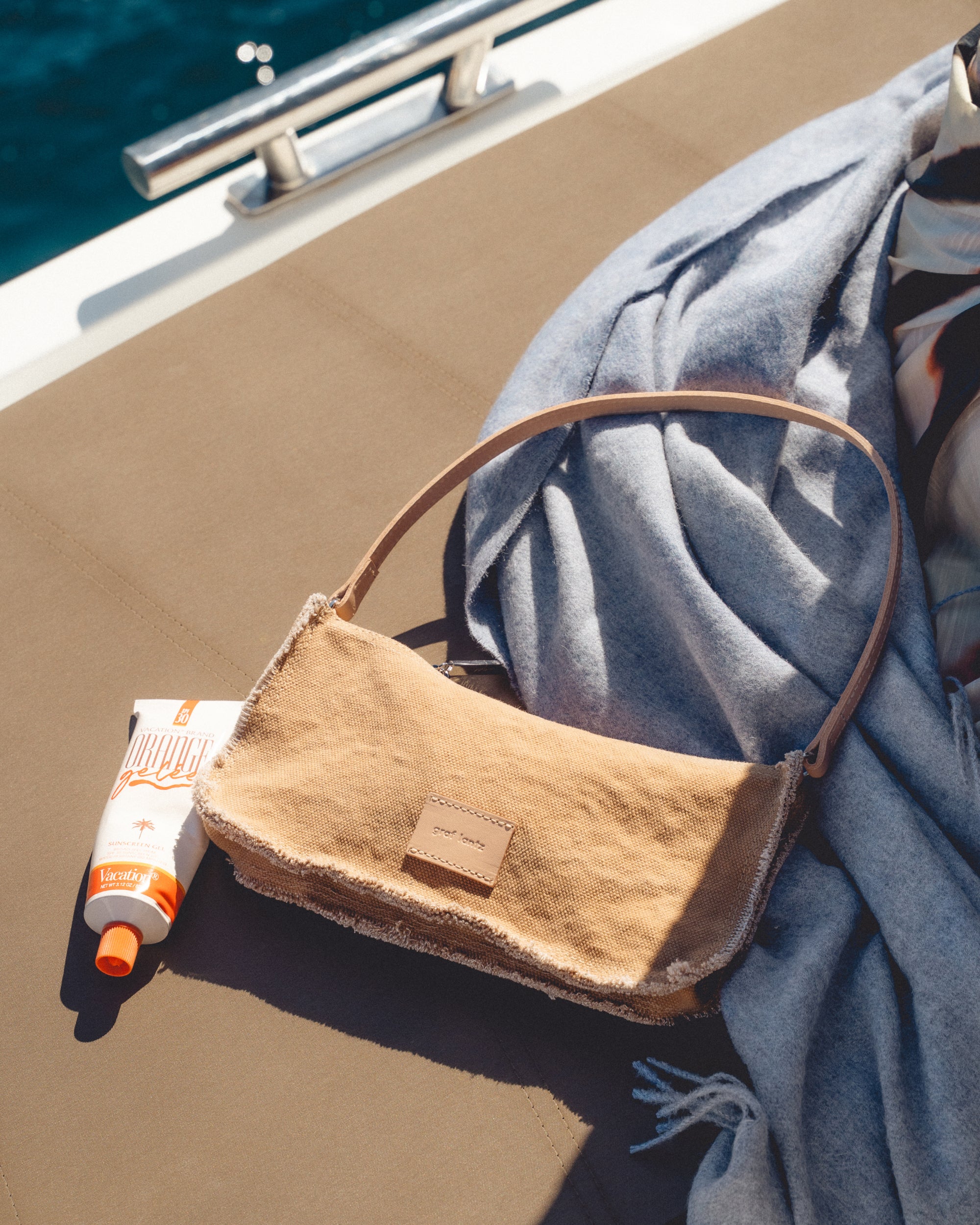 Hana Canvas Shoulder Bag