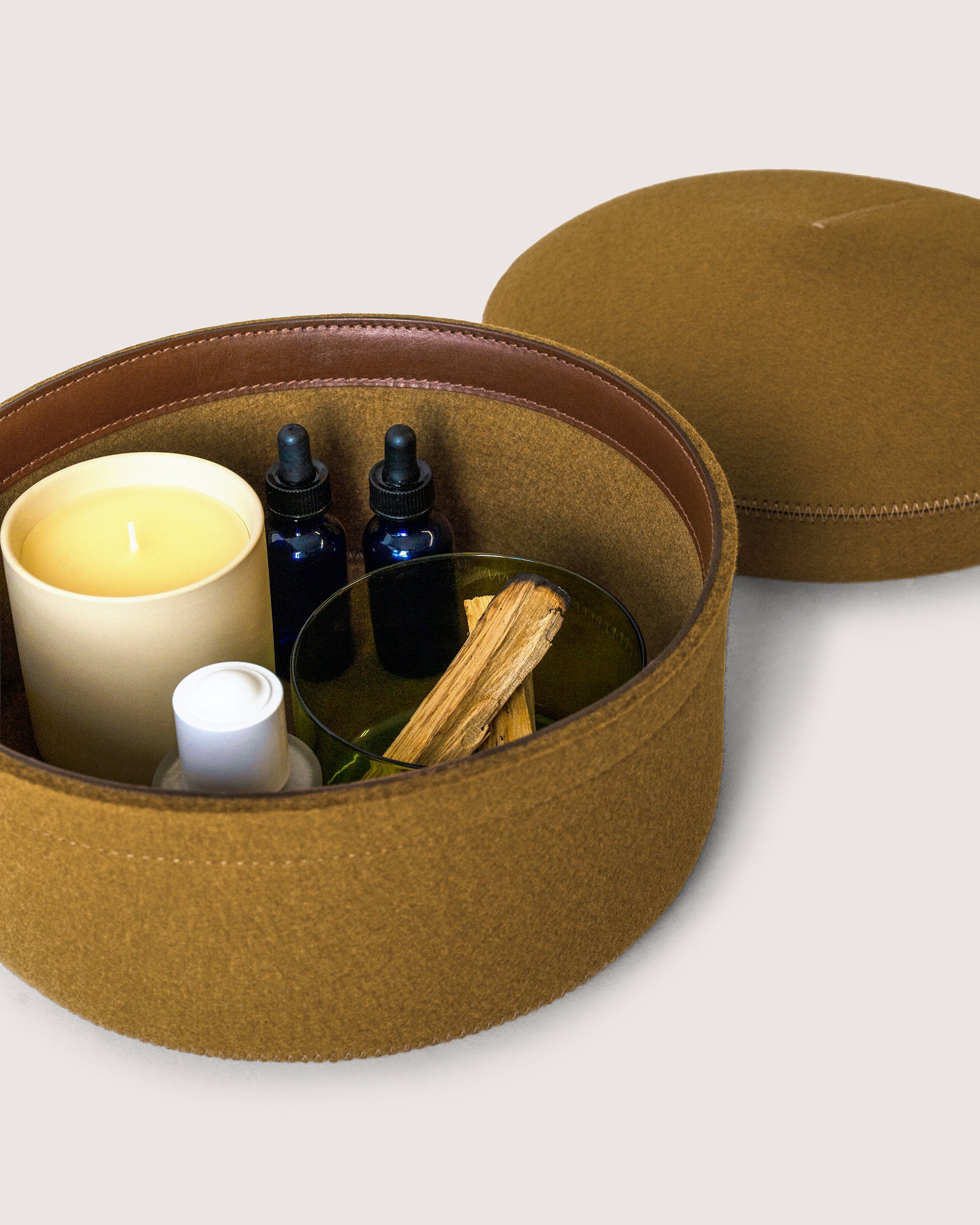 Merino Wool Medium Bin w/ Lid