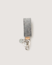 The Loop Fob is an elevated update to one of our most popular styles. Here in granite color