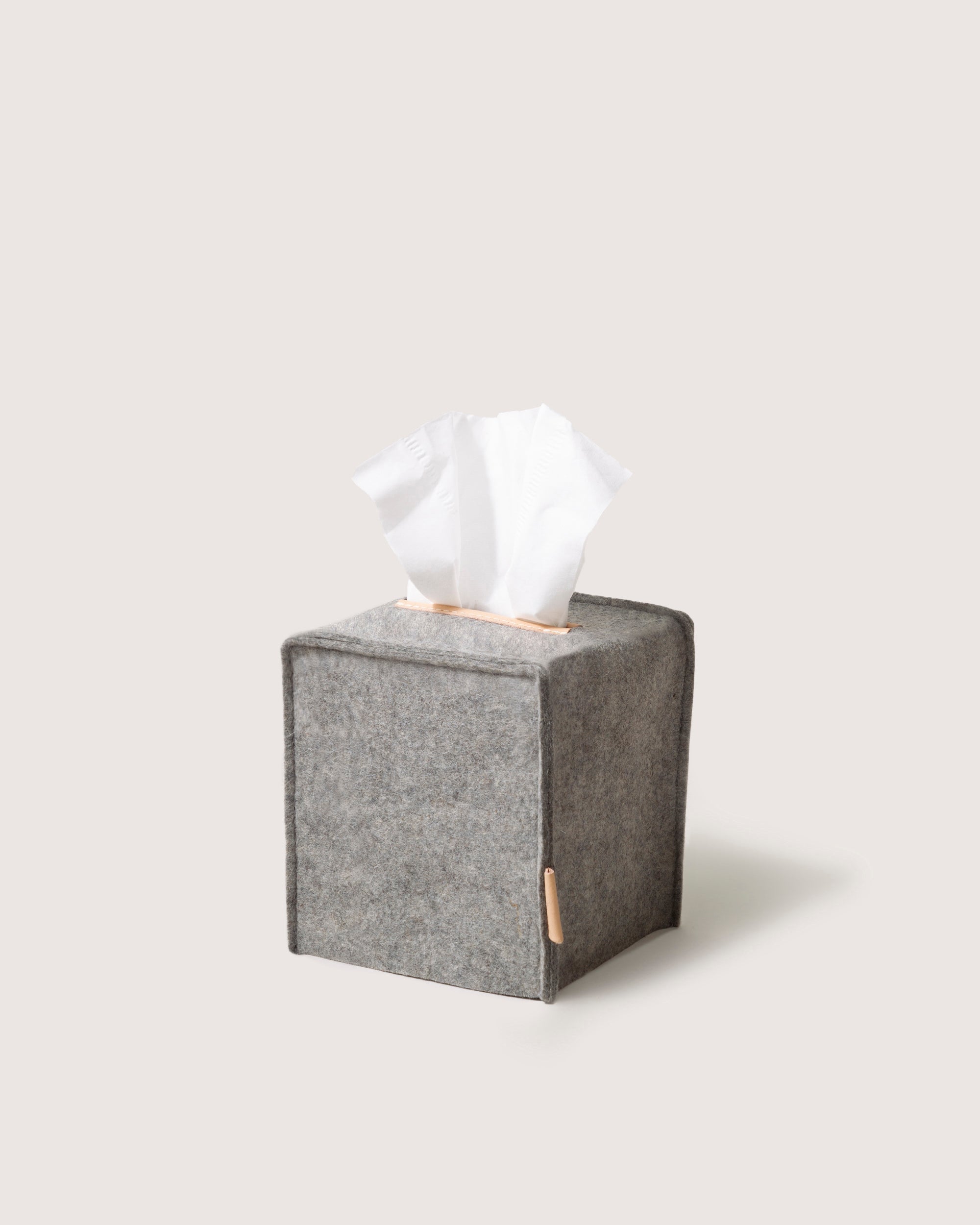 小物 HUMAN MADE Tissue Box Grey 4385G_1_2000x.jpg?v=1743627639