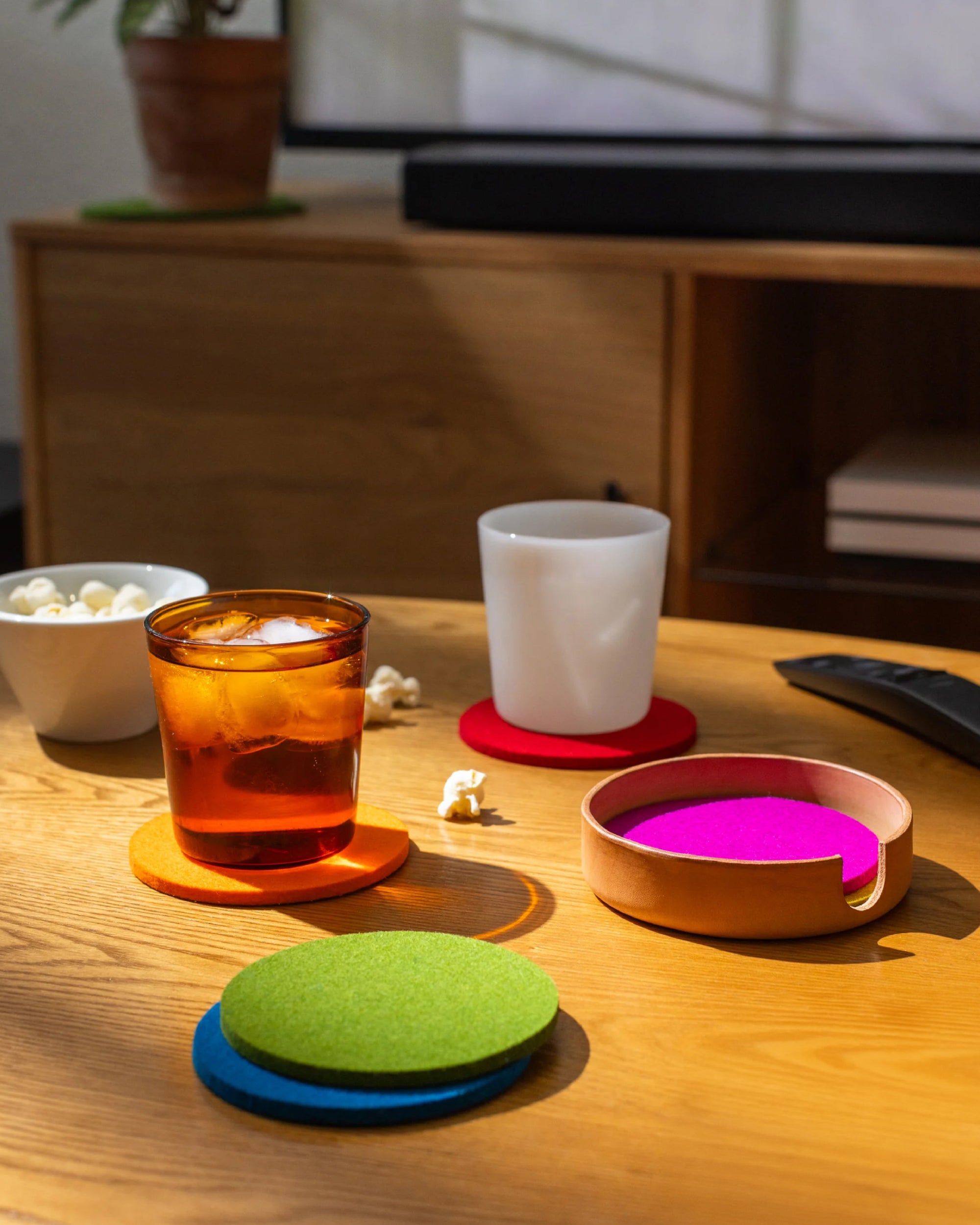 Kobon Leather/Merino Wool Round Tray 6 Pack Coaster Set