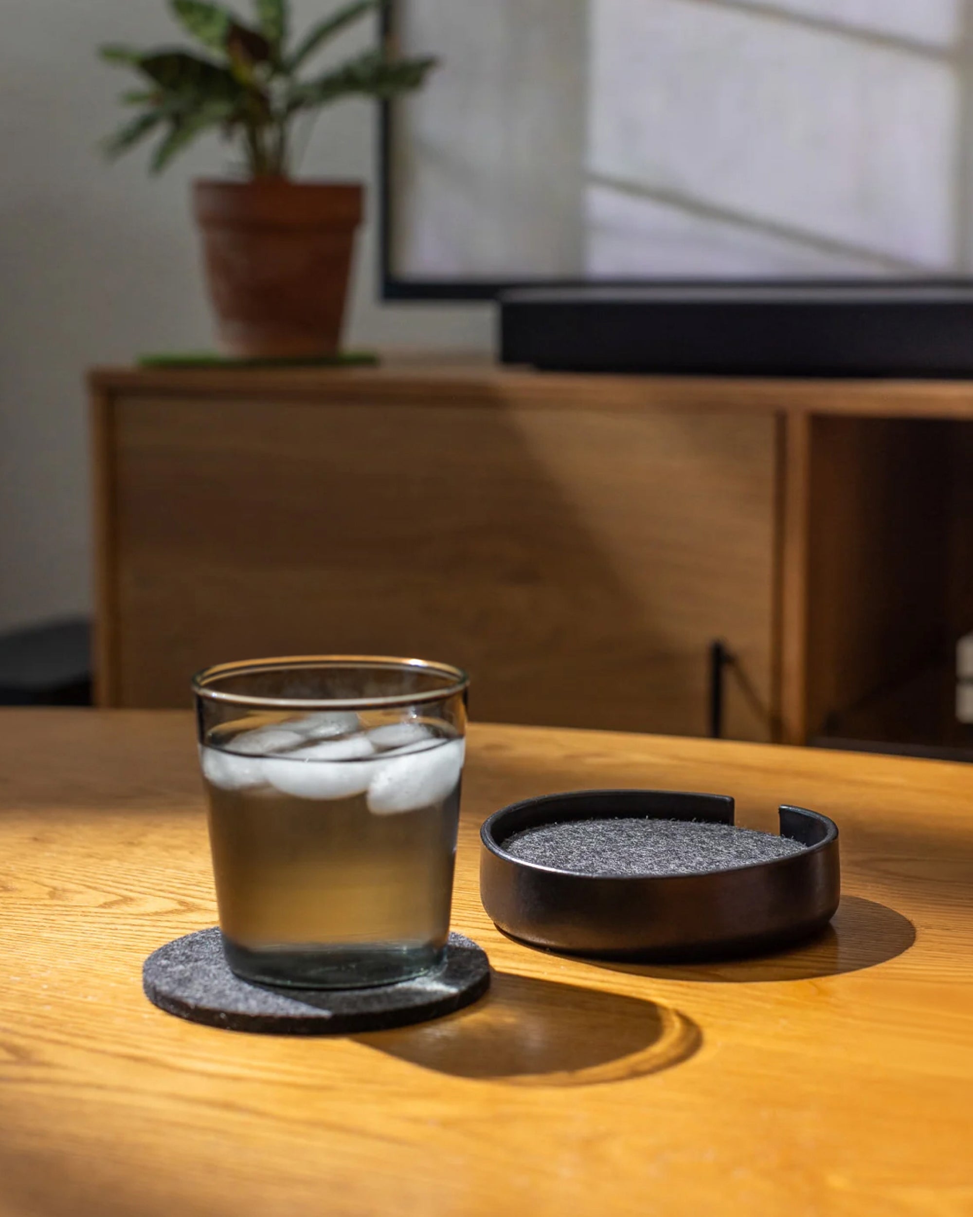 Kobon Leather/Merino Wool Round Tray 4 Pack Coaster Set
