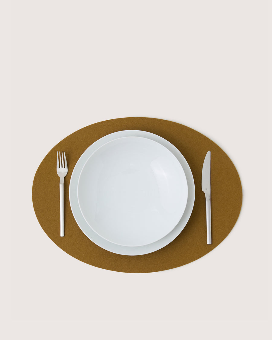 Oval Merino Wool Placemat in Charcoal | Graf Lantz