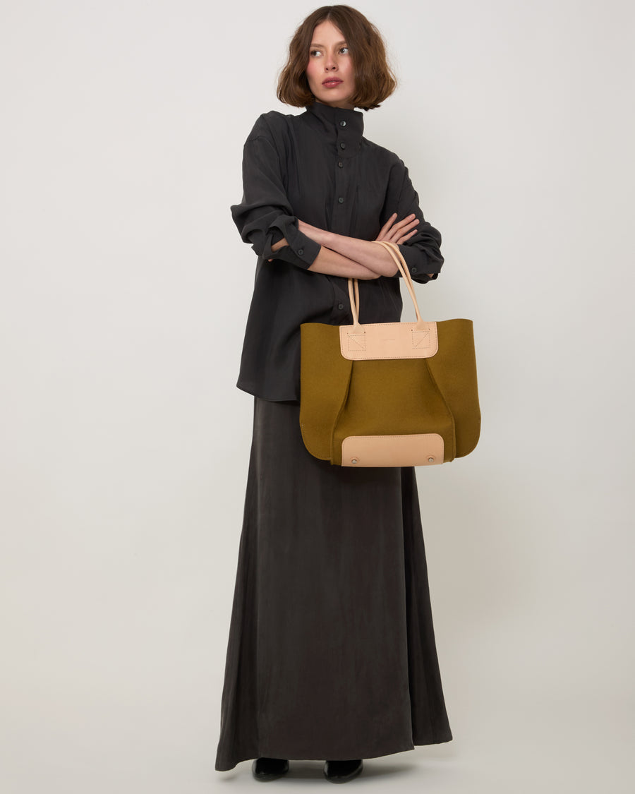 Frankie Merino Wool Crossbody Tote Bag in Charcoal and Black