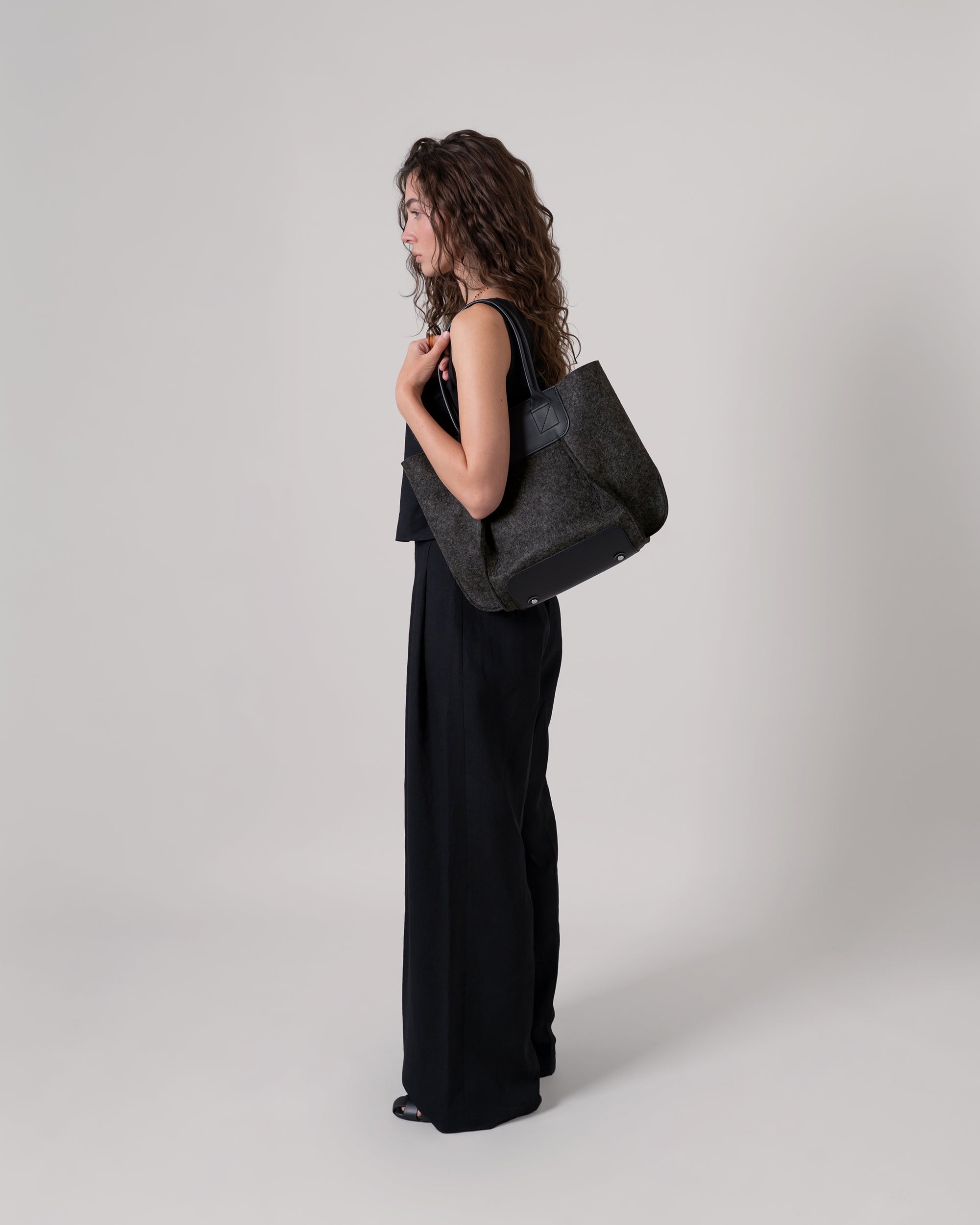 Frankie Merino Wool Crossbody Tote Bag in Charcoal and Black