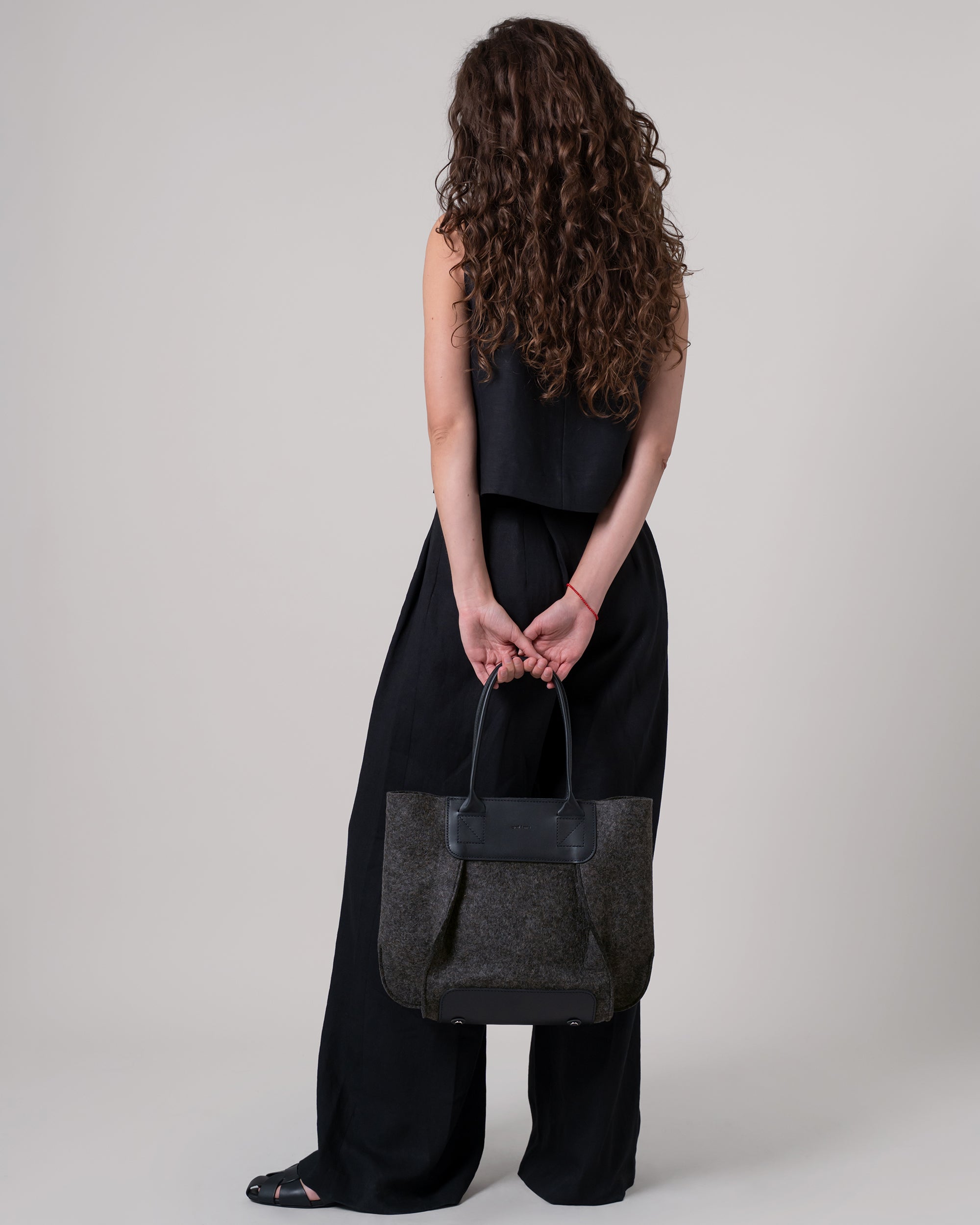 Frankie Merino Wool Crossbody Tote Bag in Charcoal and Black