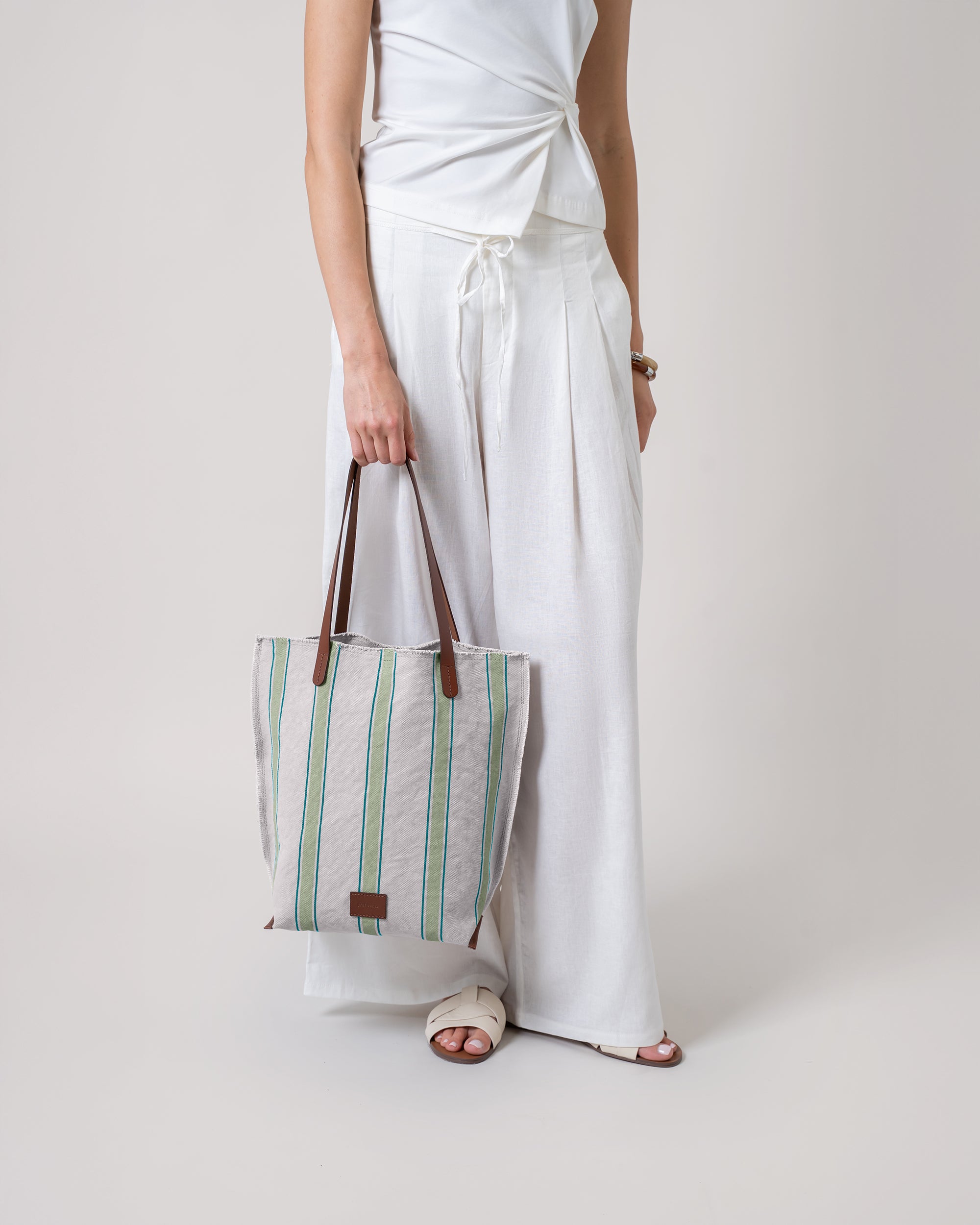 Hana Canvas Tote in Juniper | Graf Lantz