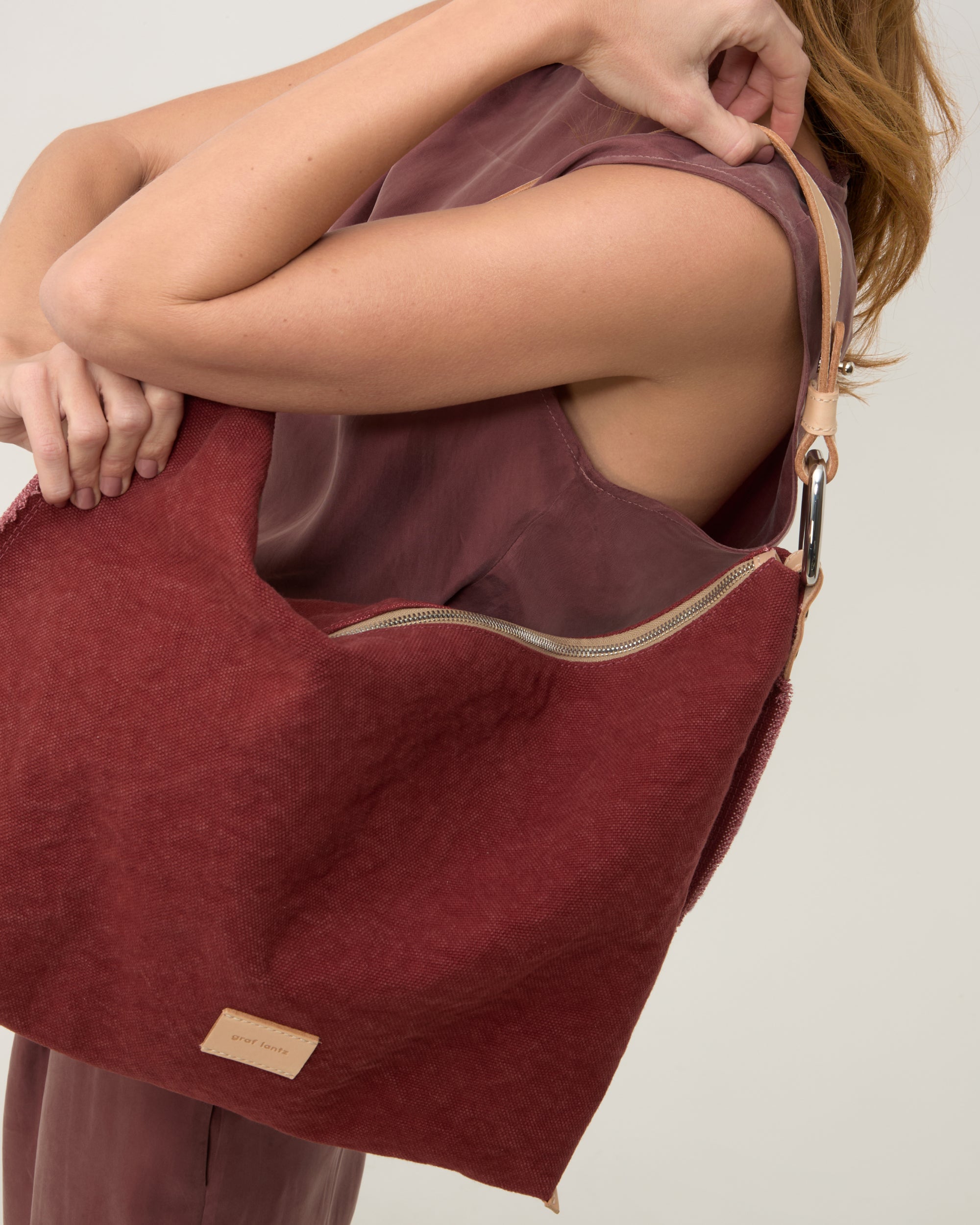 Hana Canvas Hobo Bag in Plum | Graf Lantz