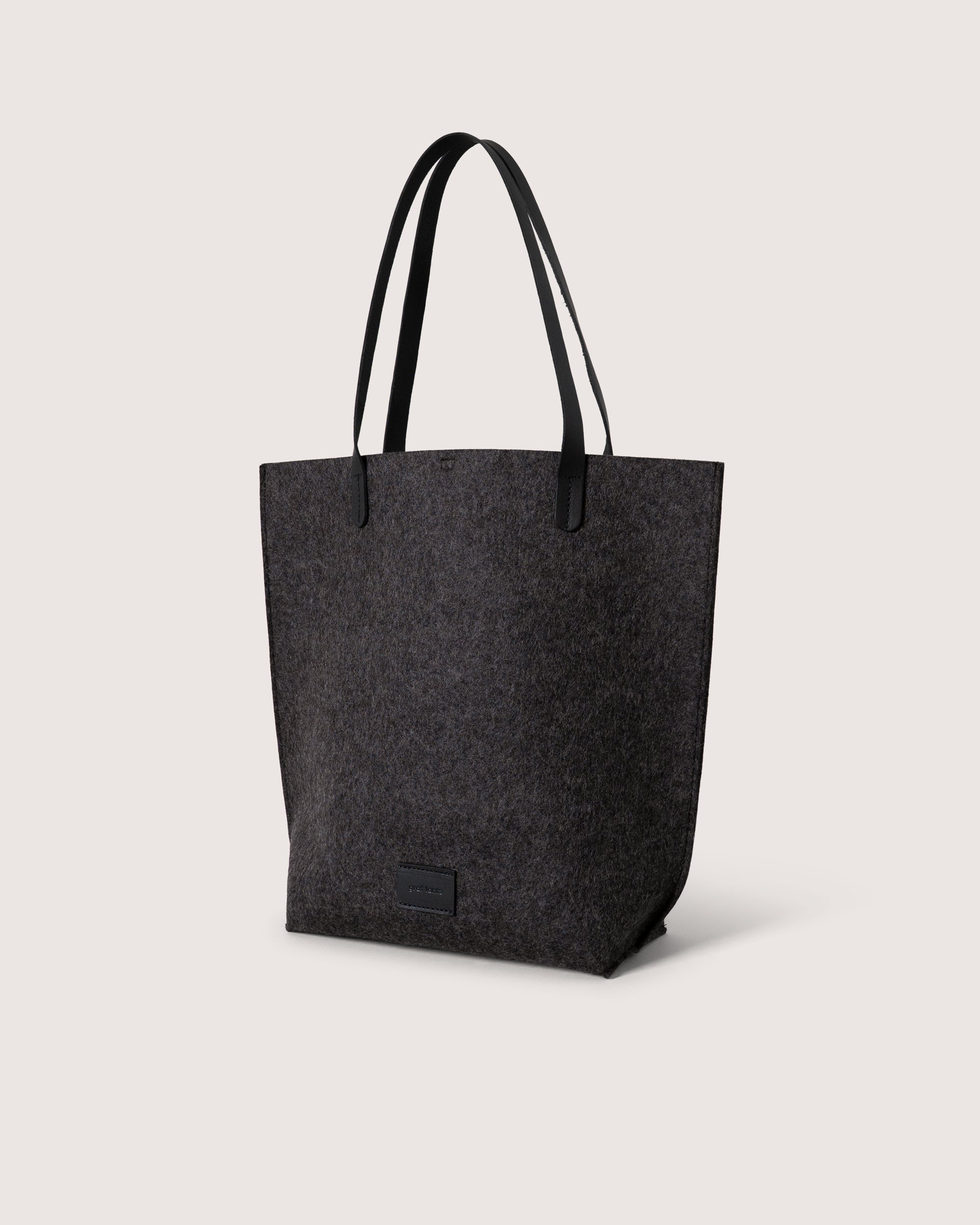 Hana Merino Wool Tote Bag in Charcoal | Graf Lantz
