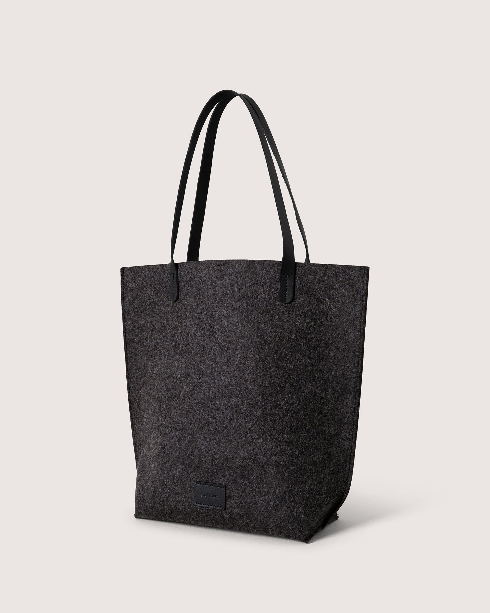 Hana Merino Wool Tote Bag in Charcoal | Graf Lantz