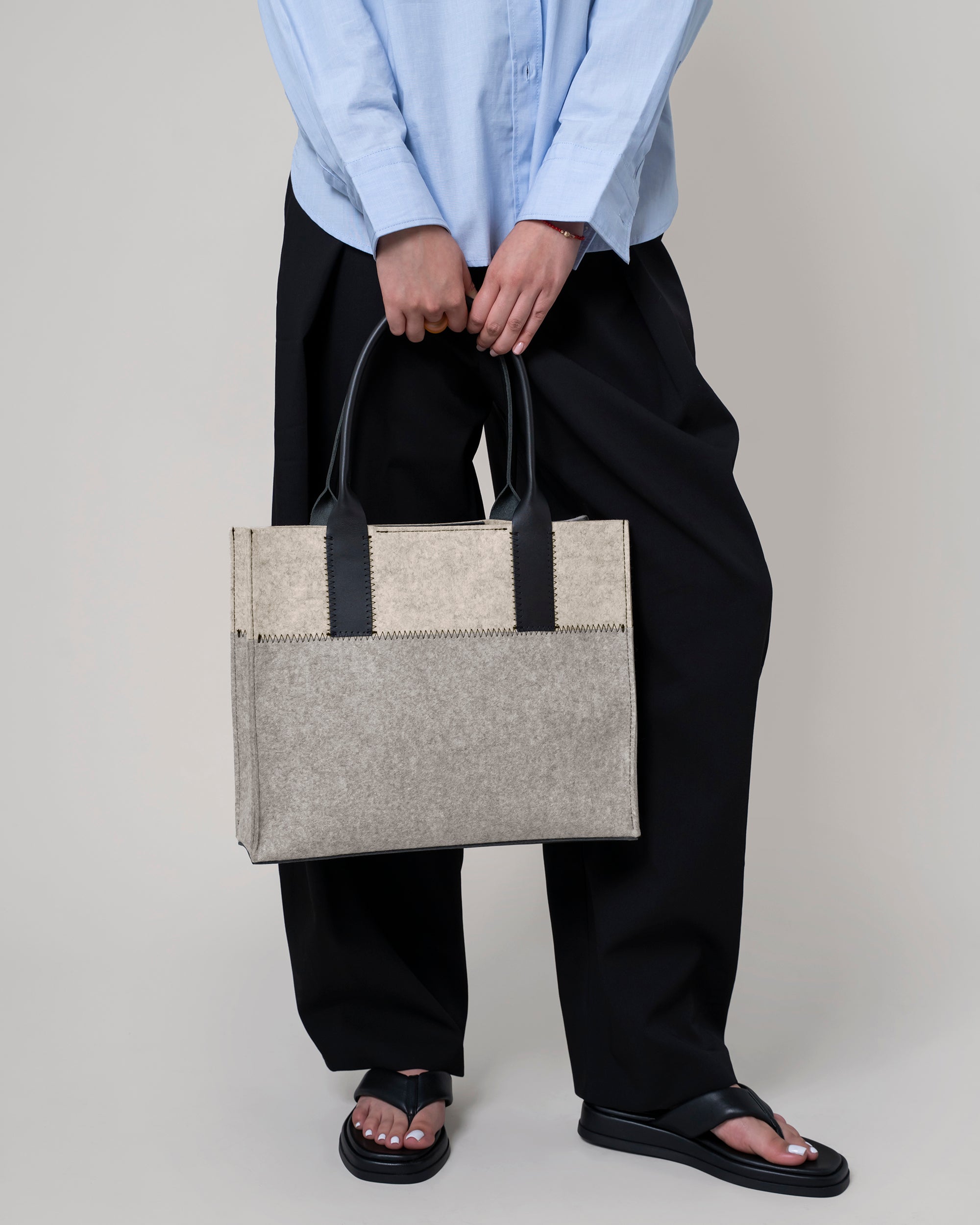 Jaunt Merino Wool Small Tote in Granite/Black | Graf Lantz