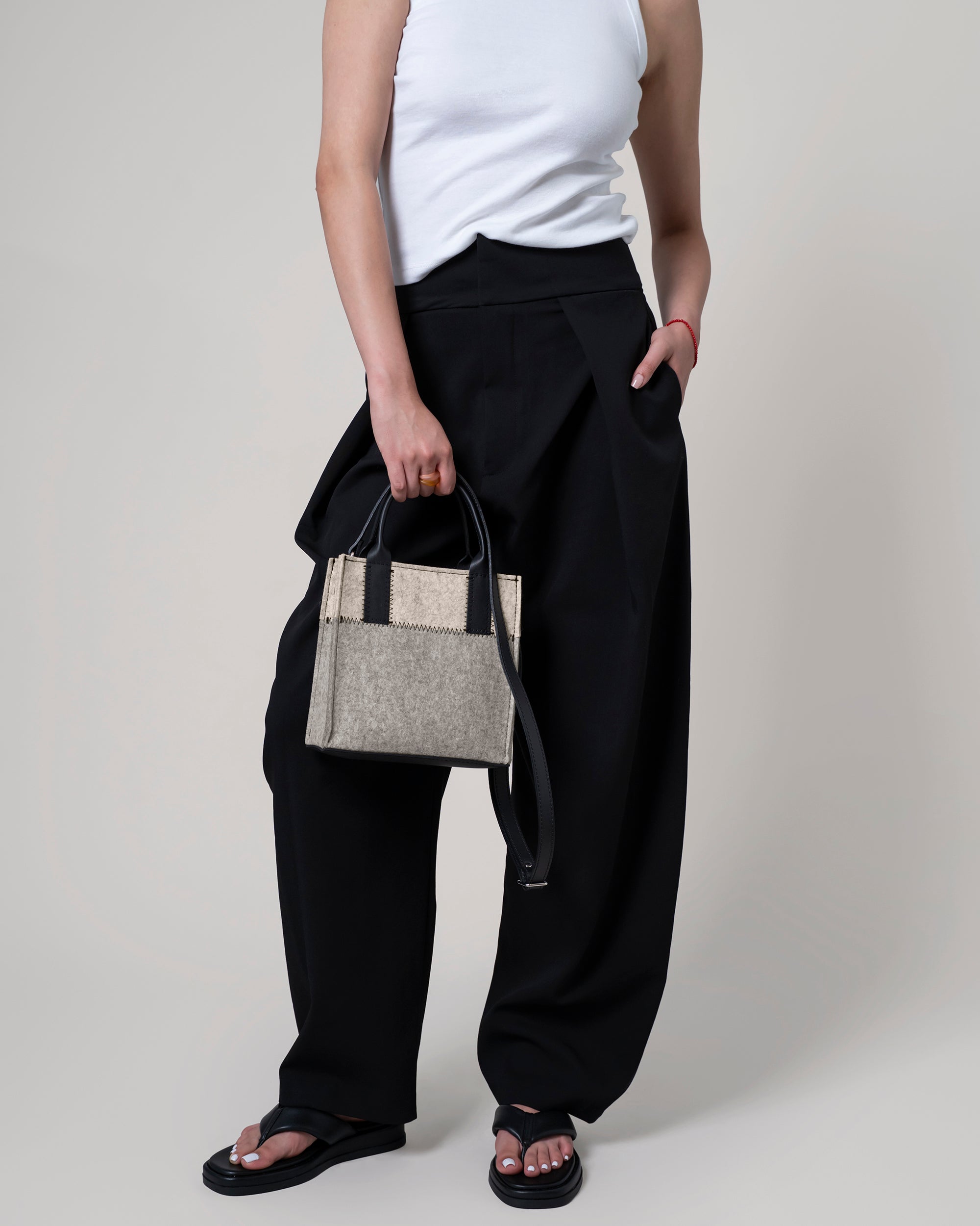 Jaunt Merino Wool Mini Crossbody in Granite and Black | Graf Lantz