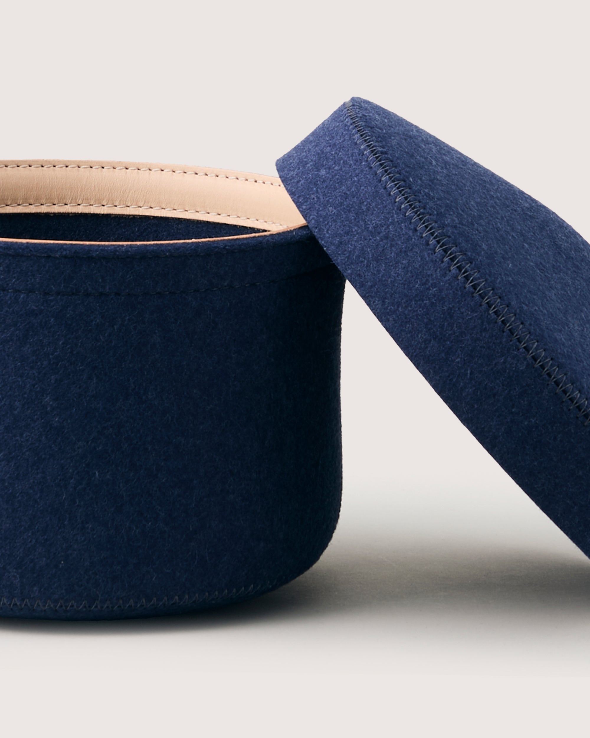 Merino Wool Small Bin w/ Lid
