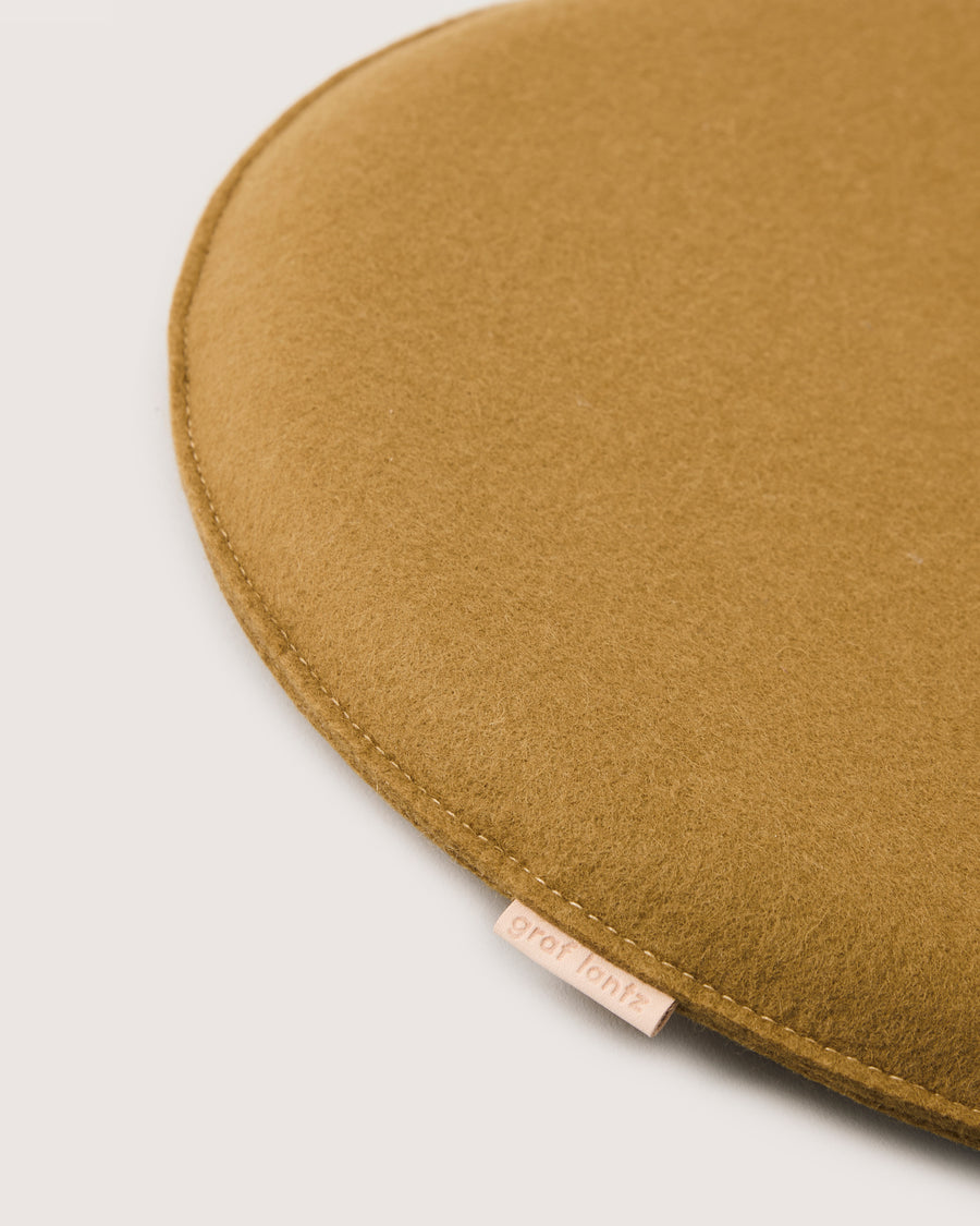 Zabuton Merino Wool Round Seat Pad in Charcoal | Graf Lantz