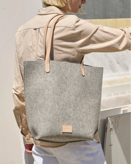 Hana Canvas Tote in Plum Canvas