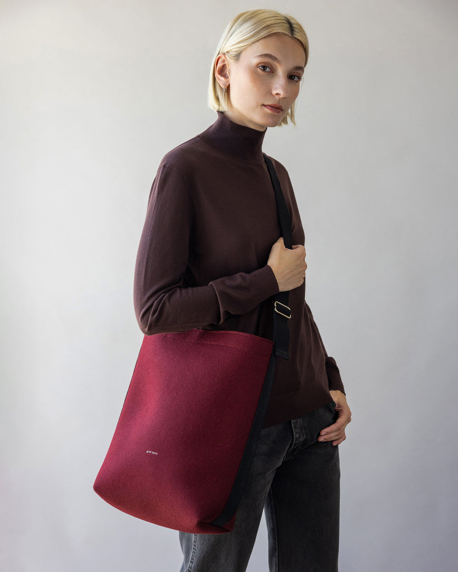 Campus Merino Wool Tote - Burgandy