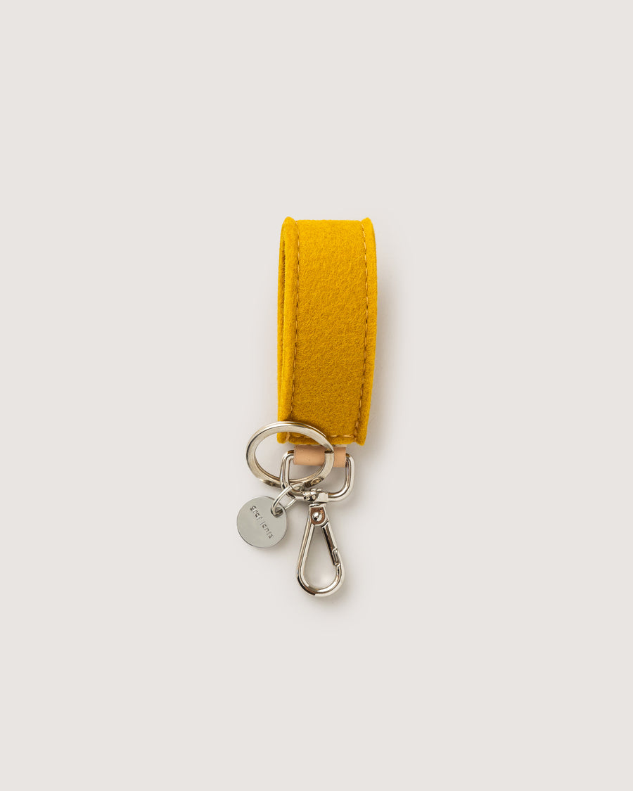 The Loop Fob is an elevated update to one of our most popular styles. Here in dijon color