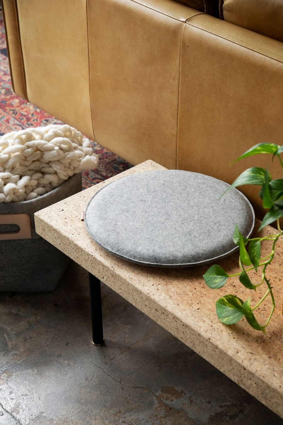 Graf & Lantz - Zabuton Seat Pad Round - Granite Felt, Natural Leather
